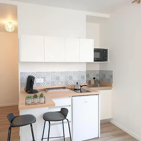 Et Commerces De - Appt 3 Personnes *